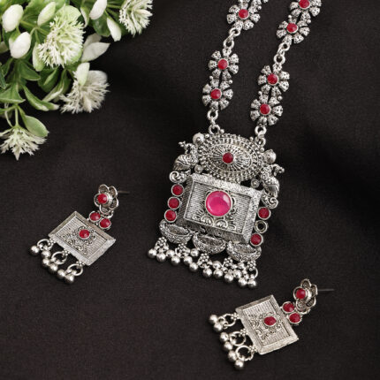 GS Maroon Square Long Necklace