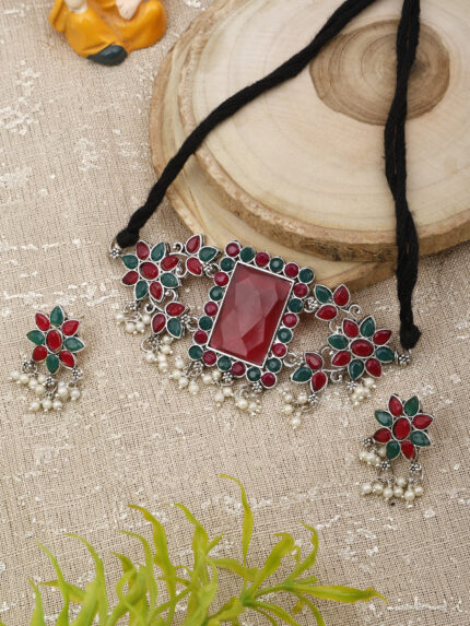 Green Maroon With Rectangular Big stone choker